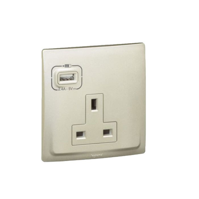 LEGRAND - British Standard Socket Outlet with USB Charger Mallia, Unswitched, 1 Gang, 13 A 250 V~