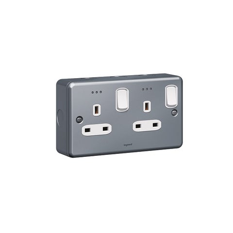 LEGRAND - Double Pole Socket Outlet Synergy, 2 Gang switched + Led, 13 A, 250 V~, Metalclad